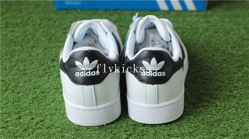 adidas superstar black with white stripes